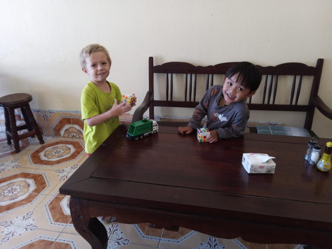 Others 5, Bami hostel, Thakhek