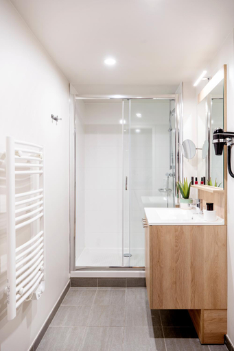 Bathroom 4, ResidHome Saint-Ouen, Seine-Saint-Denis