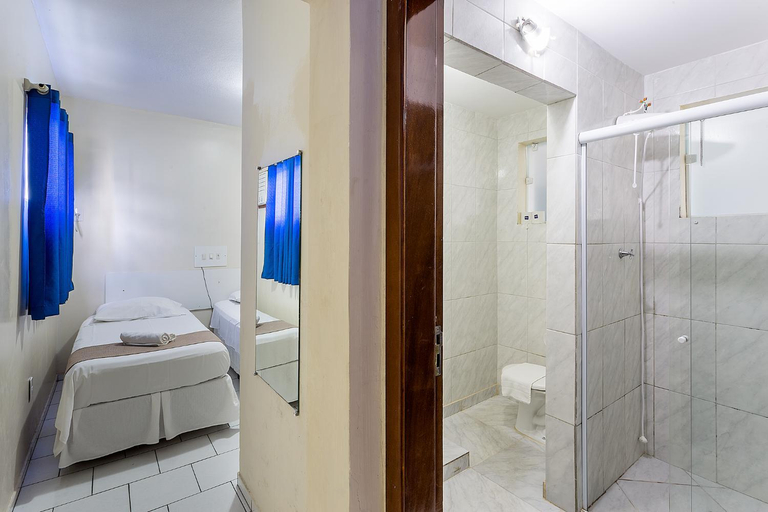 Bathroom 4, Marjai Hotel, Itajaí