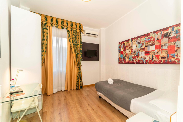 Bedroom 3, Hotel Cristallo Torino, Torino