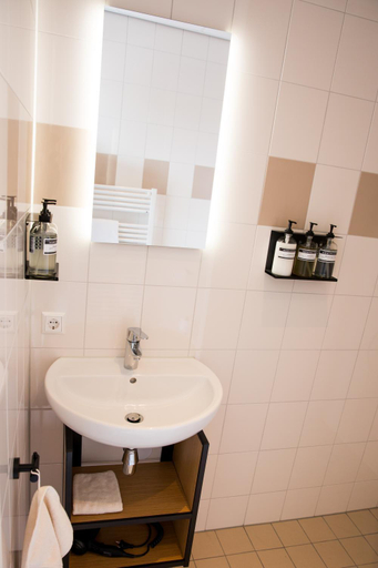 Bathroom, De Jongens, Westvoorne