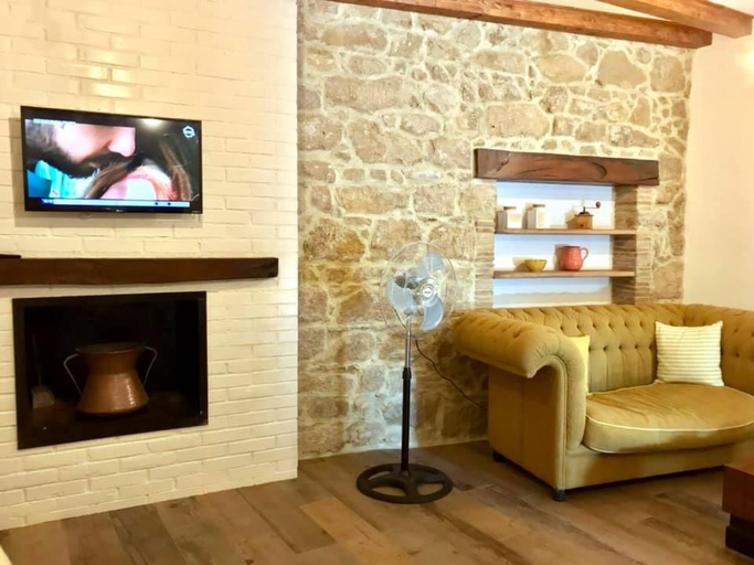 Others 2, MODERN ELEGANCE SUITE B&B, Campobasso