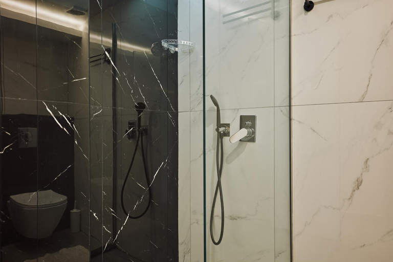 Bathroom 4, Iniohos Hotel (ex Apollo), Ionian Islands