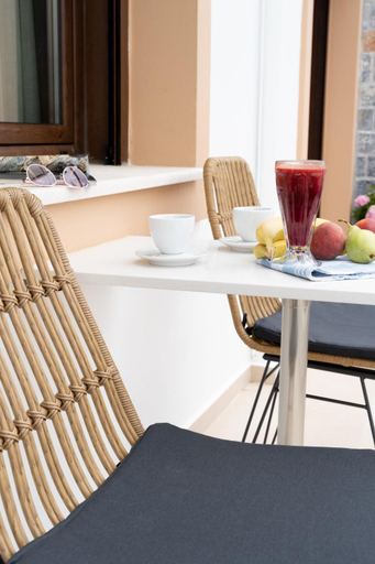 Food & Drinks 2, Dictamus Homes, Crete