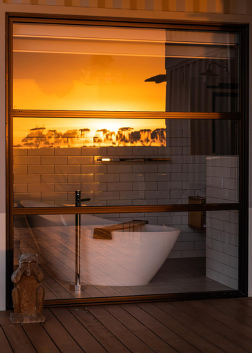 Bathroom 14