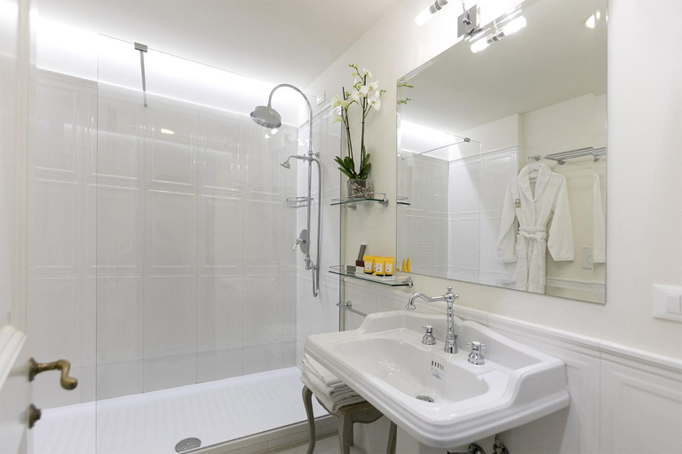 Bathroom 5, Palazzo Lorenzo Hotel Boutique, Florence