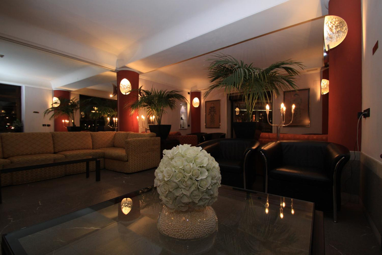 Public Area 3, Metropole Suisse, Como