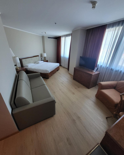 Bedroom 9