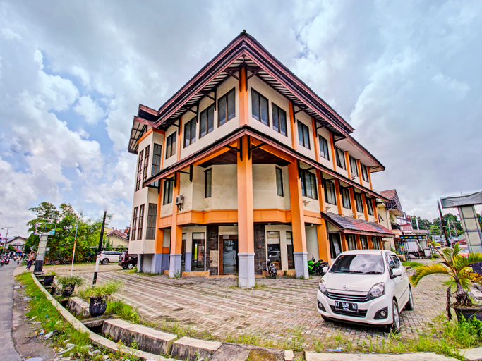 Exterior & Views 2, OYO 91862 Hotel Hayani, Samarinda