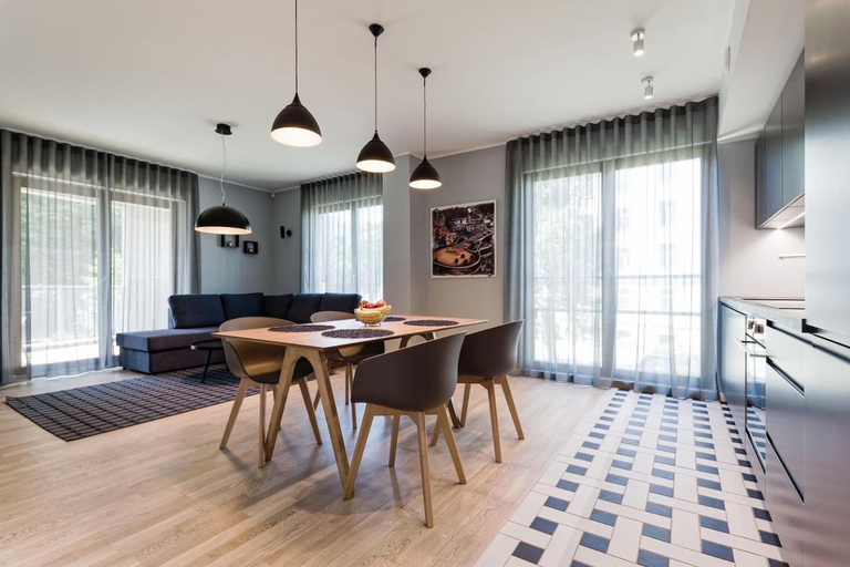 Others 5, Central apartments, Quiet with Free Parking and AC., Tallinn