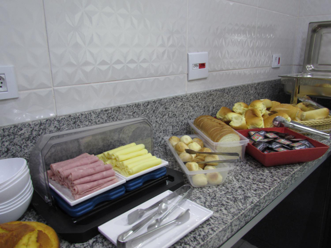 Food & Drinks 3, Hotel Minho - Melhor Opcao Proximo ao Metro Luz e Republica, 25 de Marco, Bras e Bom Retiro - Cafe d, São Paulo