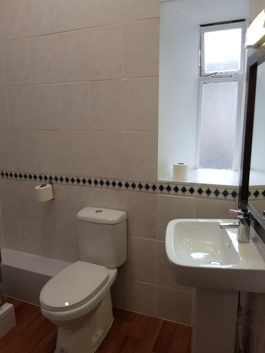 Bathroom 3, Aberdeen House Hotel, Aberdeen