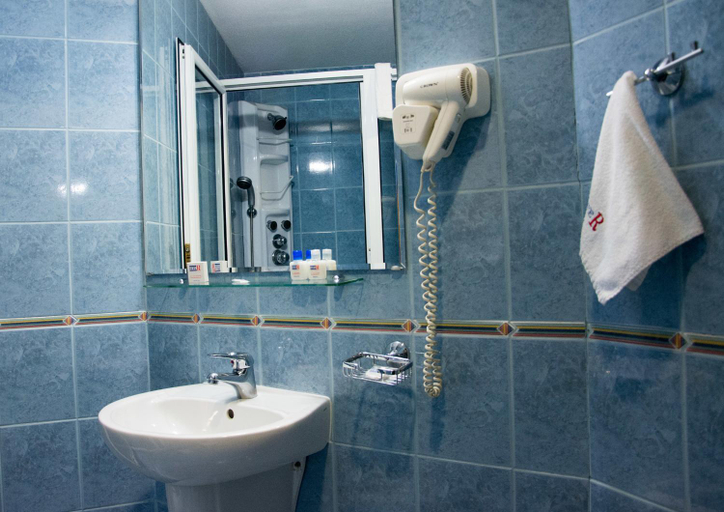 Bathroom 4, DITER Hotel, Stolichna