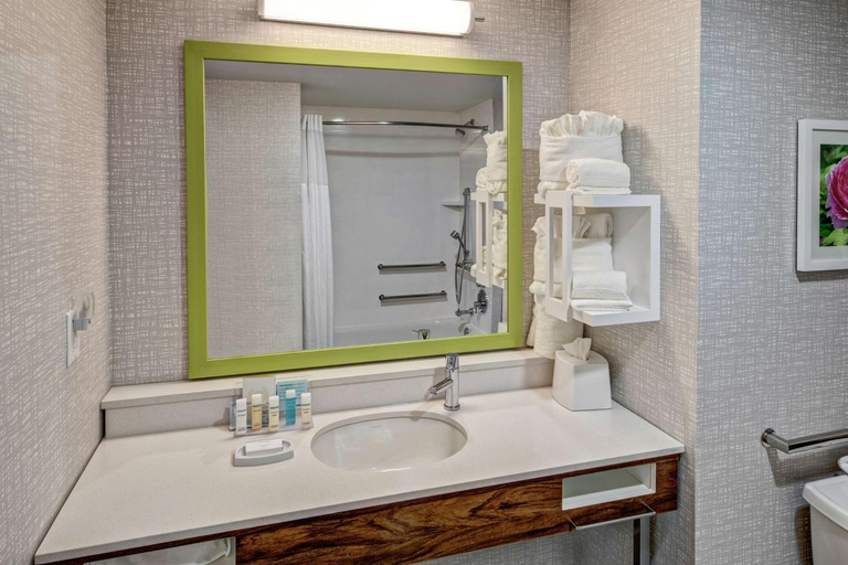Bathroom 3, Hampton Inn by Hilton New Albany, Floyd