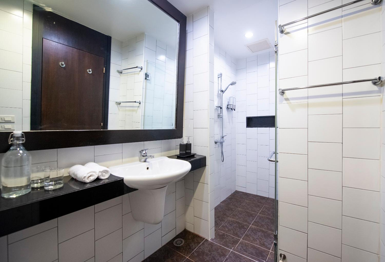 Bathroom 3