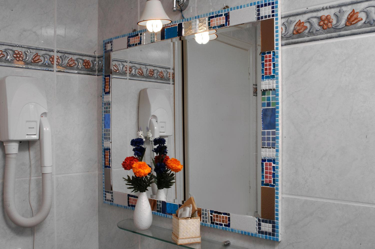 Bathroom 3, Relais Dante e Beatrice, Florence