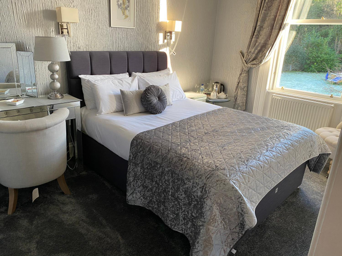 Bedroom 2, Ashburn House, Highland