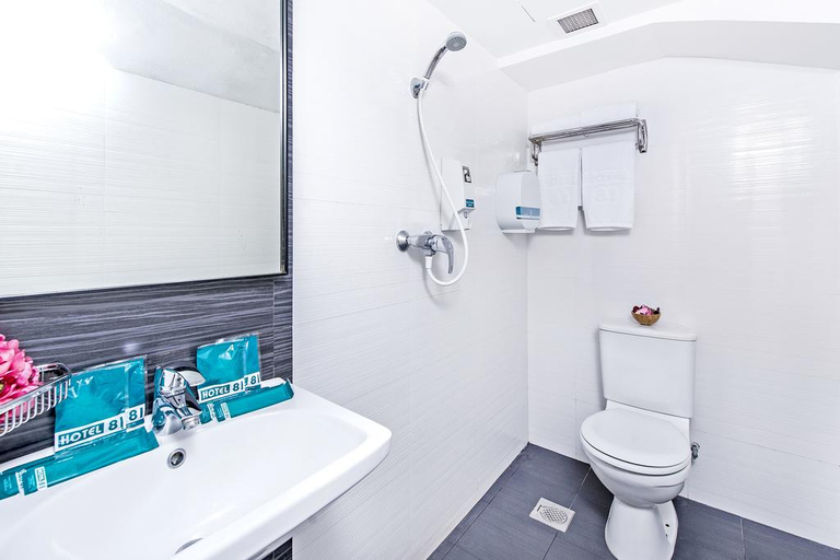 Bathroom 3, Hotel 81 Selegie, Singapura