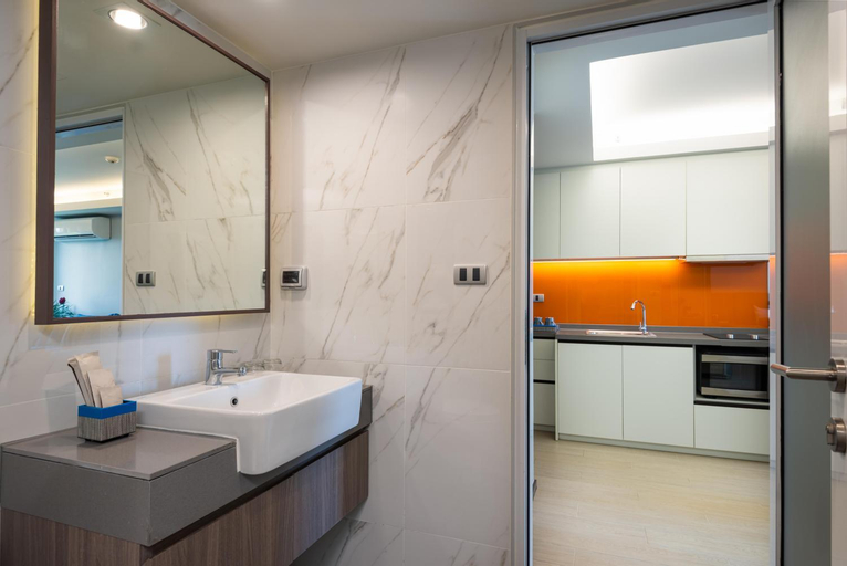 Bathroom 9