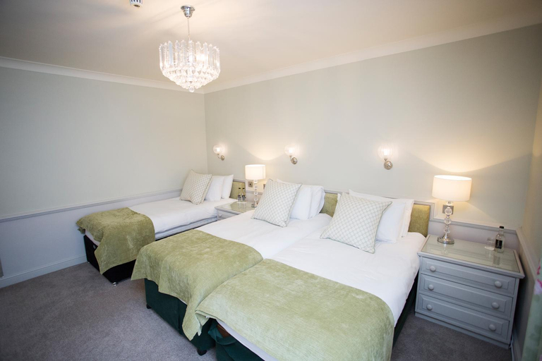 Bedroom 2, The Wyndham Hotel, Gloucestershire