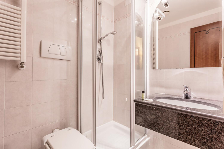 Bathroom 4, Raeli Hotel Floridia, Rome