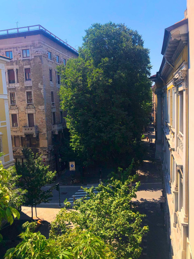 Others 4, The Lion's Den BnB, Trieste