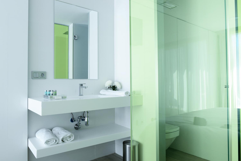 Bathroom 4, Seven Hotel & Wellness - Gay Men Only, Las Palmas
