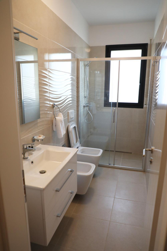 Bathroom 5, Hotel Triumf Shengjin, Lezhës