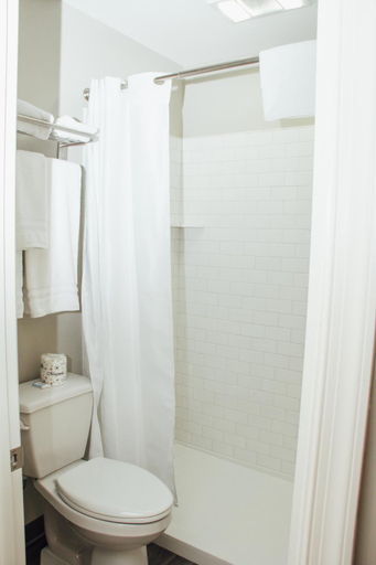 Others 4, Country Squire Inn and Suites, Lancaster