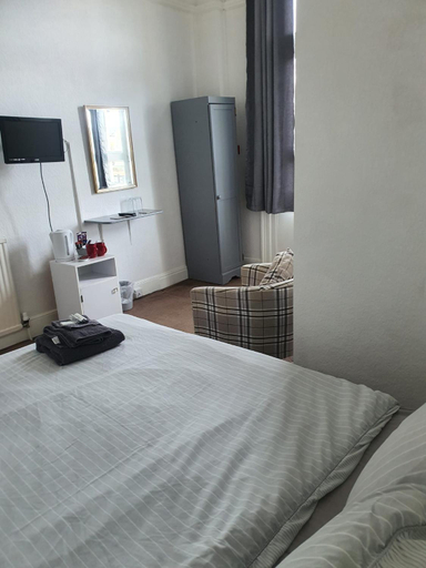 Bedroom 2, Highlander Hotel, North Yorkshire