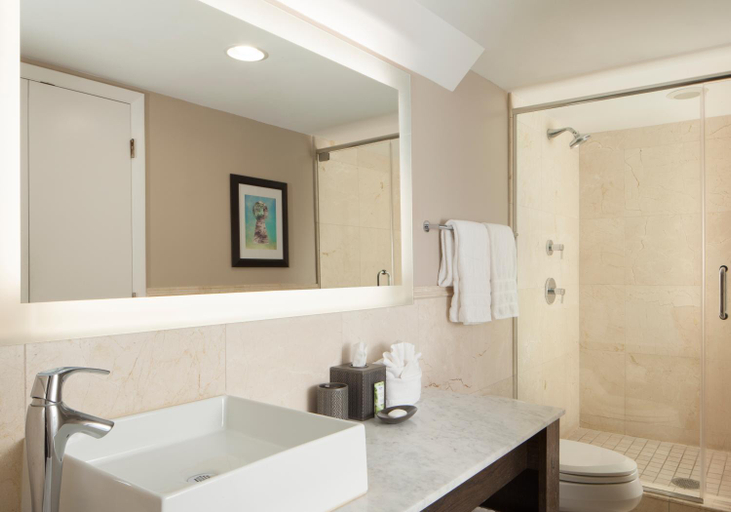 Bathroom 5, Pier House Resort & Spa, Monroe