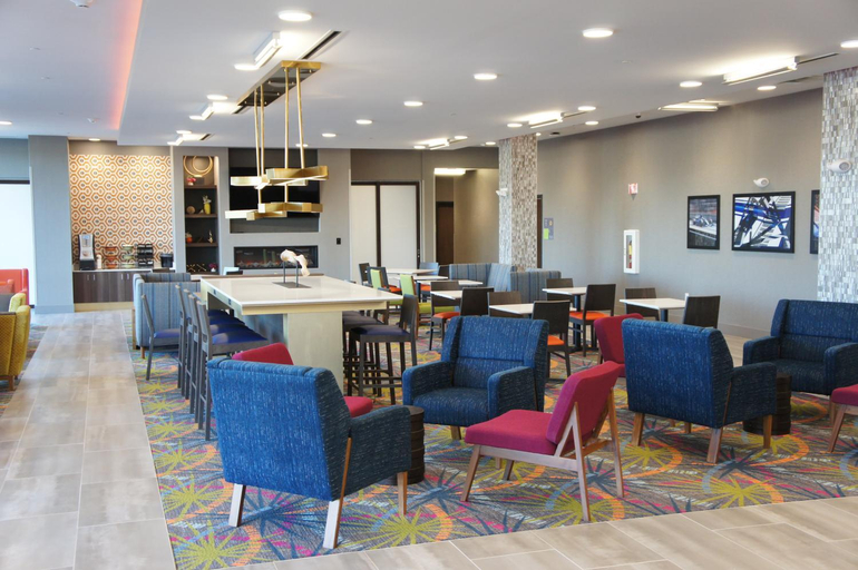Public Area 2, La Quinta Inn & Suites by Wyndham Braselton, Jackson
