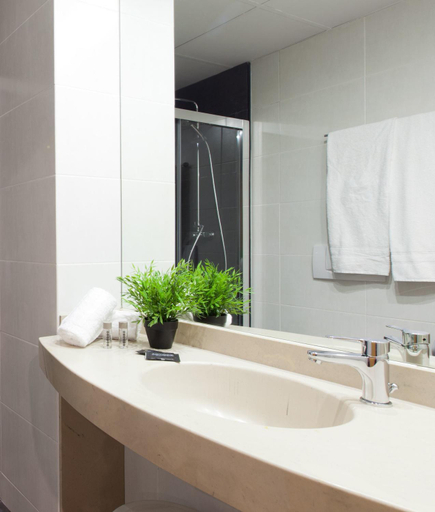 Bathroom 3, Hotel Kramer, Valencia
