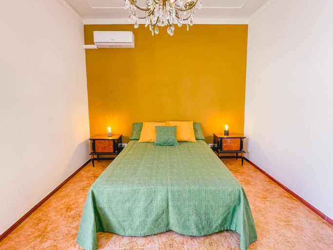 Bedroom 2, FICU PALACE, Syracuse