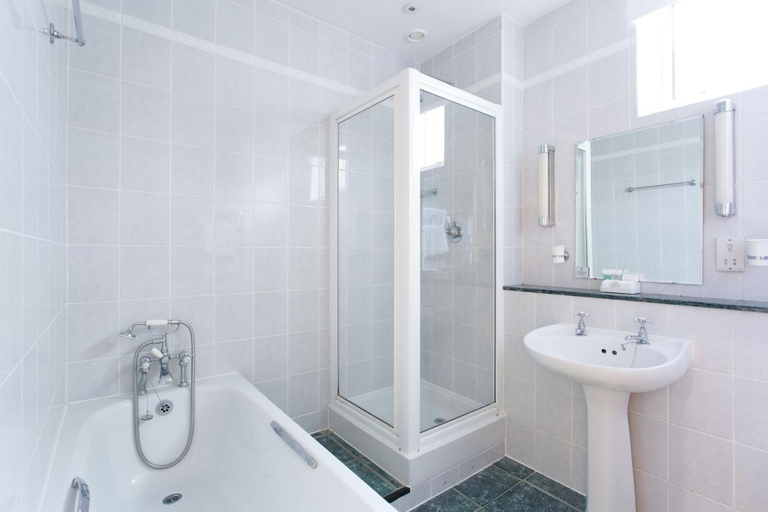 Bathroom 4, West Lodge Park Hotel, London