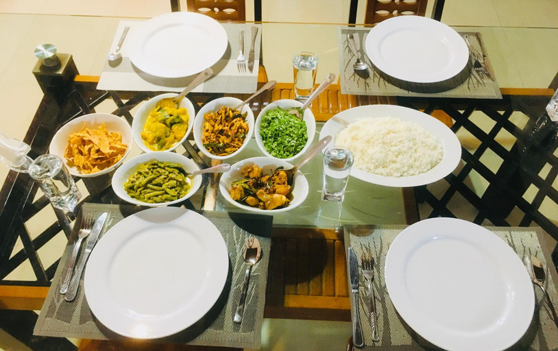 Food & Drinks, Gold Crown Residence, Dambulla