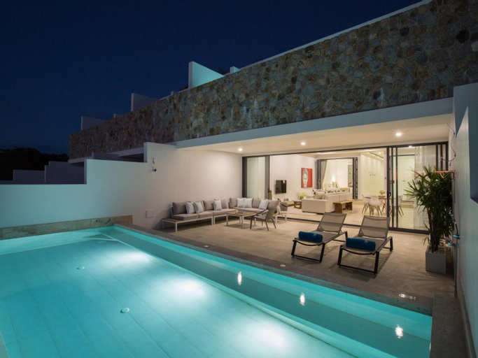 Swimming Pool 25