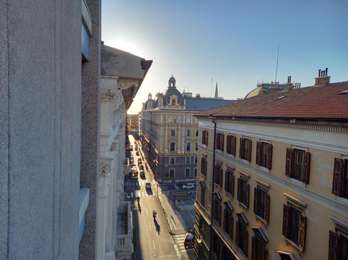 Others 5, B&B I FILOKSENIA, Trieste