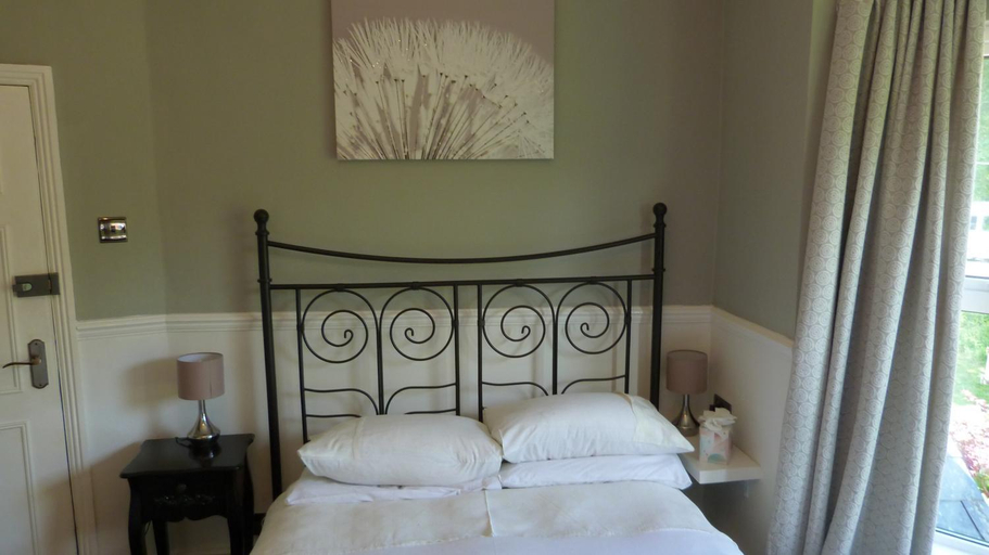 Bedroom 2, Twin Oaks Guest House, Hampshire