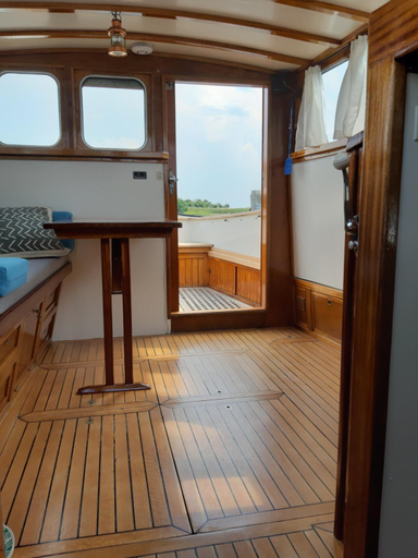 Others 2, Prive B&B Motorsailer Rataplan
