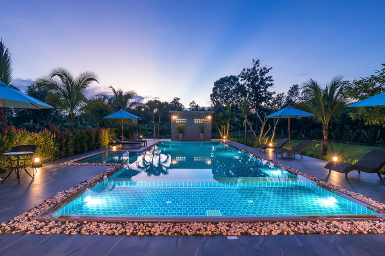 Swimming Pool 12