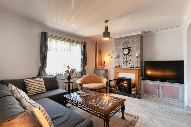 Others 4, BED AT BOWBRIDGE Double Room, Nottinghamshire