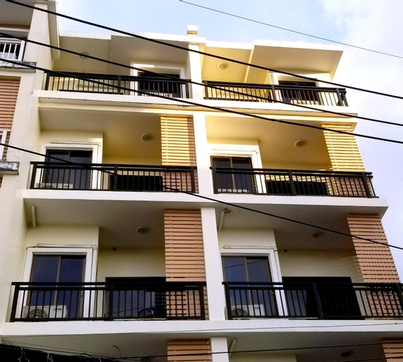 Exterior & Views 29