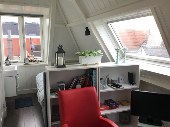 Others 4, B&B Alkmaars Toppunt, Alkmaar