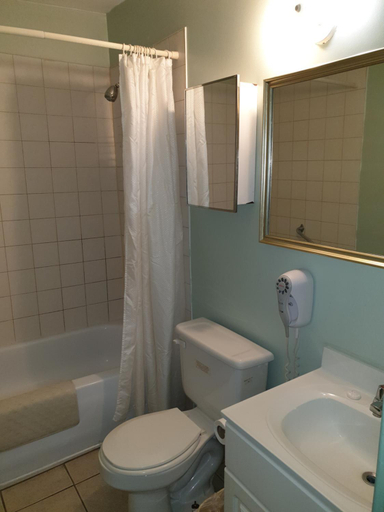 4, Chimo Motel, Cochrane