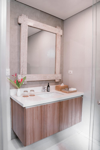 Bathroom 7