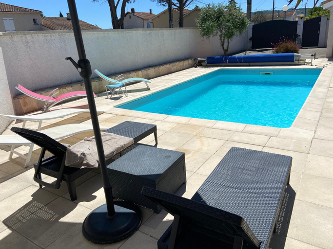 Sport & Beauty 2, Maison entiere 4 lits 8 pl avec jacuzzi proche du safari de Peaugres, Drôme