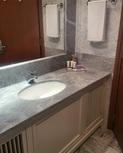 Bathroom 7