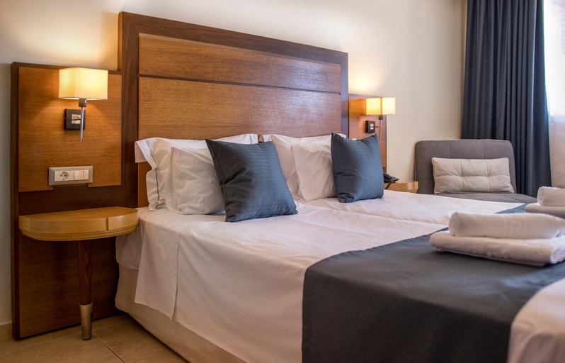 Bedroom 3, Manousos City Hotel, South Aegean