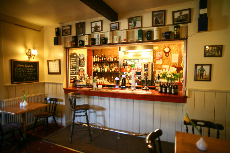 Food & Drinks 4, The Tomich Hotel, Highland